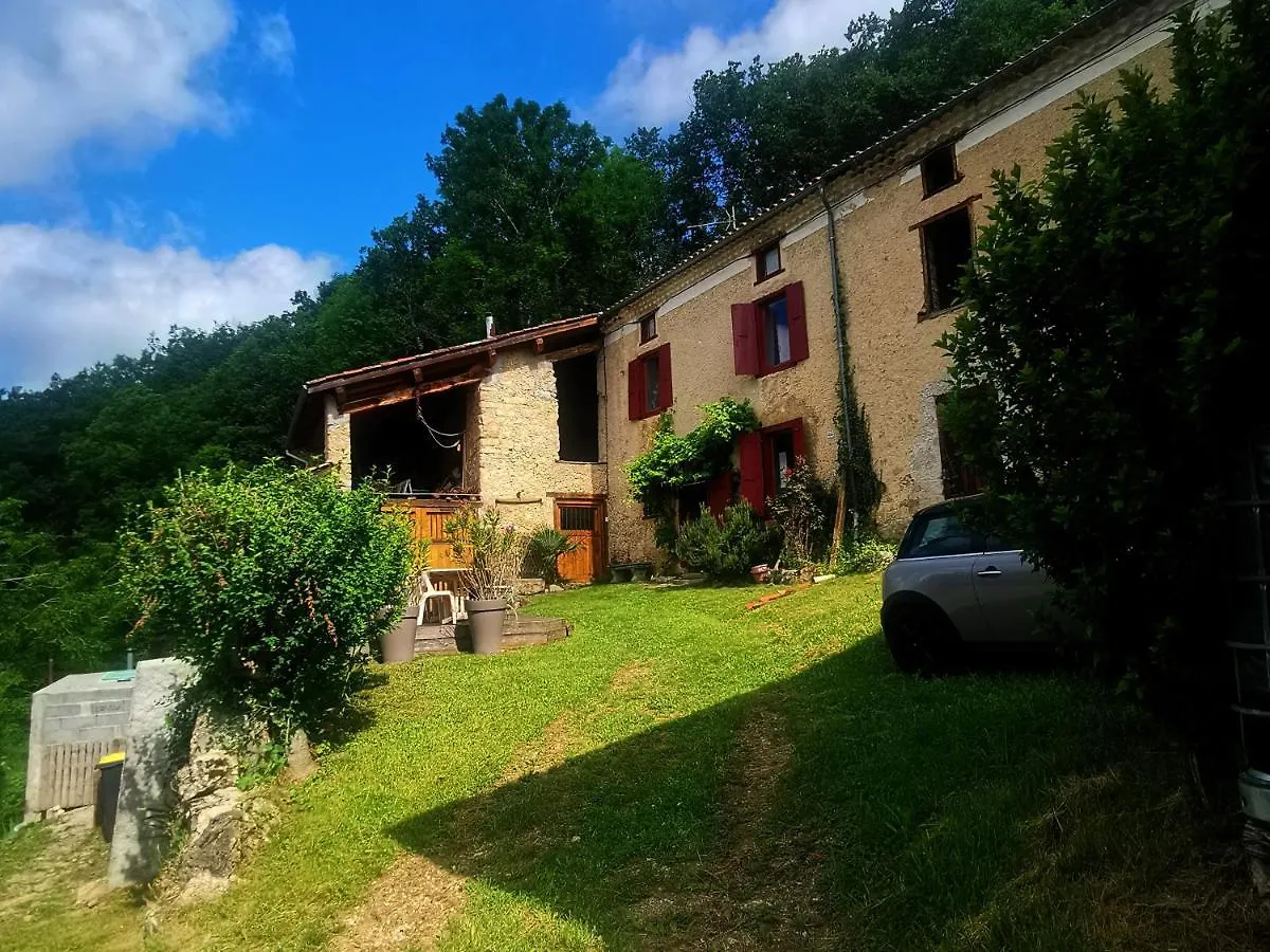 Le Clos Segur Leychert Nyaraló